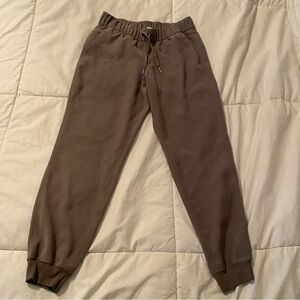 Lululemon on the fly Jogger Pants - Brown